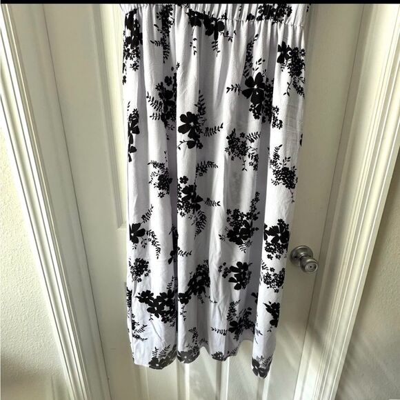 Michael Kors Pleated Floral Midi Dress | Black & Light Grey | Size Small - Picture 4 of 6